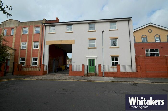 2 Bedroom Flat To Rent In Francis Court, Hull, HU2