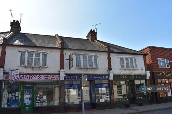 2 Bedroom Flat To Rent In North Street, Rochford, SS4