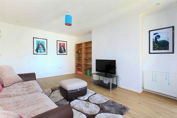 1 Bedroom Flat To Rent In Jeffreys Road, Little Portugal, SW4