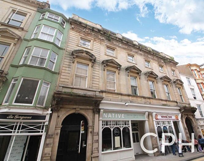 2 Bedroom Flat For Sale In St. Nicholas Street, The Penthouse, YO11