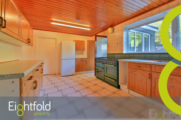 4 Bedroom End Of Terrace House To Rent In Crespin Way, Brighton, BN1