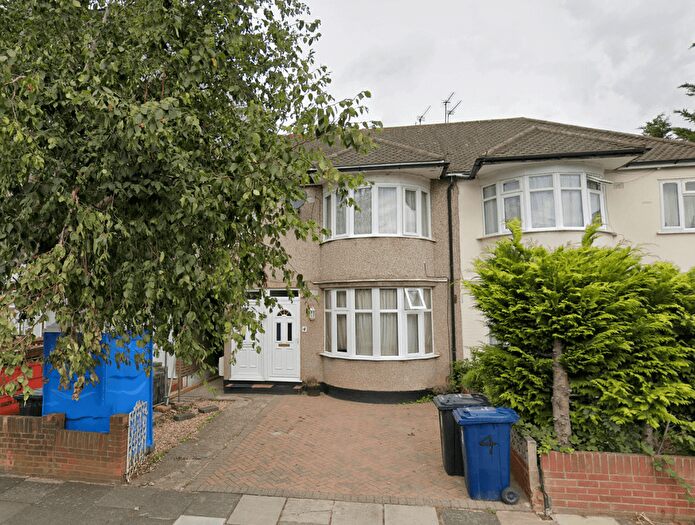 2 Bedroom Flat To Rent In Greenford, UB6