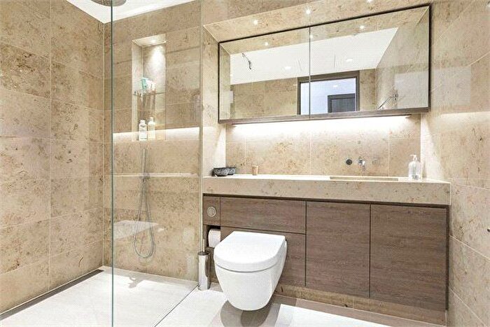 1 Bedroom Flat To Rent In One Blackfriars, - Blackfriars Road, Southwark, London, SE1