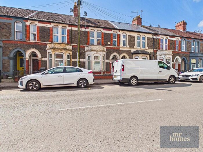 4 Bedroom Terraced House For Sale In Ninian Park Road, Riverside, Cardiff, CF11