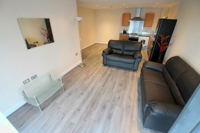 2 Bedroom Flat To Rent In The Reach, Leeds Street, L3