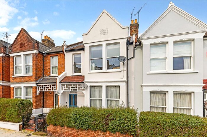 2 Bedroom Flat For Sale In Oakhill Road, Putney, London, SW15