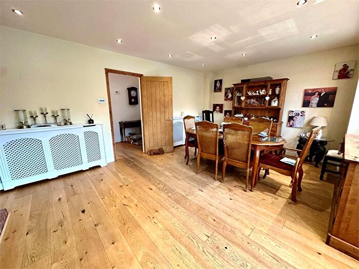 4 Bedroom Detached House For Sale In SouthView Close, South Woodham Ferrers, South Woodham Ferrers, CM3