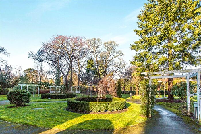 2 Bedroom Apartment For Sale In Priory Point, Southcote Lane, Reading, RG30