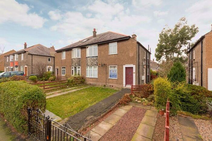3 Bedroom Flat To Rent In Pilton Drive, Pilton, Edinburgh, EH5