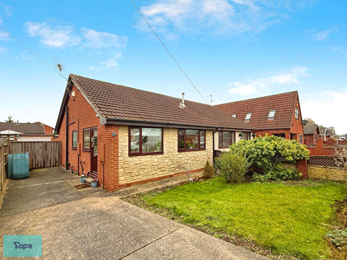2 Bedroom Semi-Detached Bungalow For Sale In Coniston Road, Askern, Doncaster, DN6