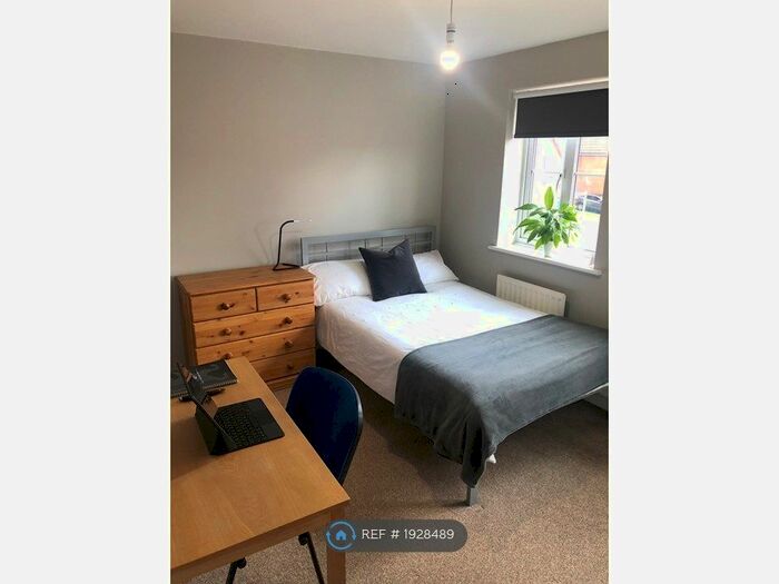 5 Bedroom Semi-Detached House To Rent In Horn Pie Road, Norwich, NR5