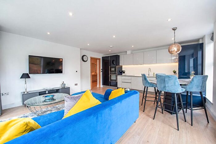 2 Bedroom Apartment To Rent In Kilburn Priory, Kilburn, London, NW6