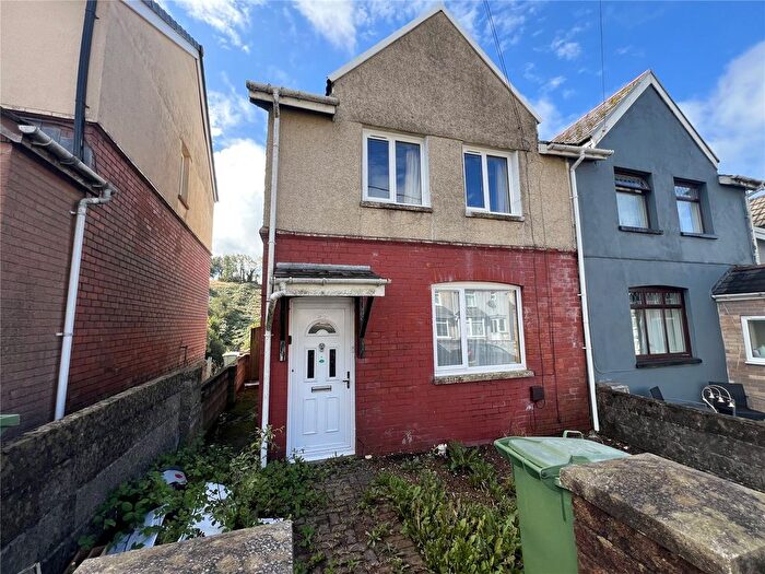 3 Bedroom Semi-Detached House For Sale In Thomas St, Gilfach Goch, Rhondda Cynon Taff, CF39