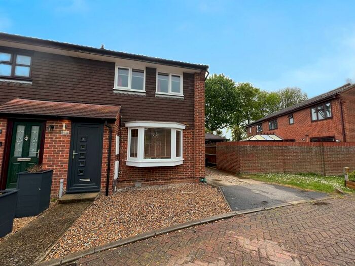 2 Bedroom Semi-Detached House To Rent In Birchington, CT7