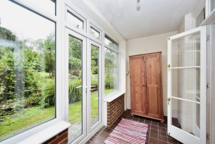 4 Bedroom Detached House For Sale In Buckland Road, Maidstone, Kent, ME16