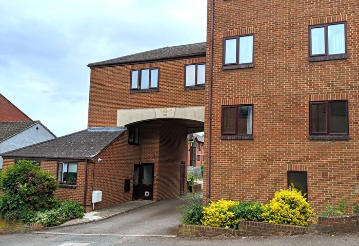 2 Bedroom Flat To Rent In Britannia Road, Banbury, OX16