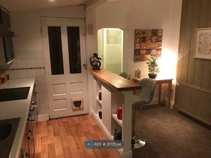 1 Bedroom Flat To Rent In Bridge Street, Fordingbridge, SP6