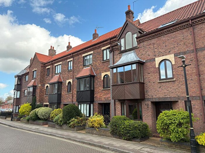 3 Bedroom Terraced House To Rent In Outer Trinities, Beverley, HU17