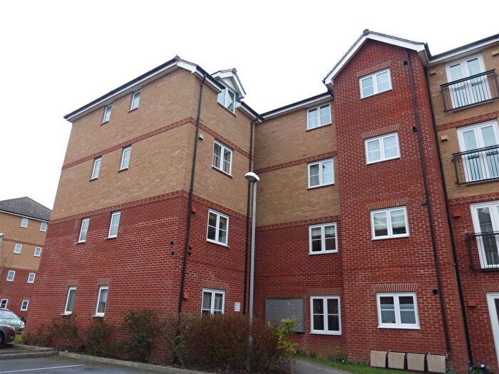 2 Bedroom Flat To Rent In Twickenham Close, Swindon, SN3
