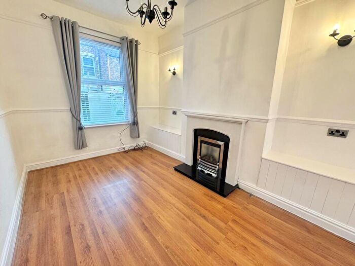 3 Bedroom House To Rent In Esher Road, L6
