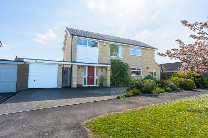 4 Bedroom Detached House For Sale In Byfield Close, Woodmancote, Cheltenham, GL52