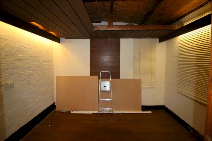 Garage / Parking To Rent In Ashton Gardens, Romford, London, RM6