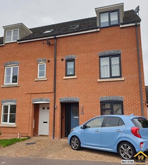 4 Bedroom Town House To Rent In Kingfisher Way, Mildenhall, Bury St. Edmunds, Suffolk, IP28