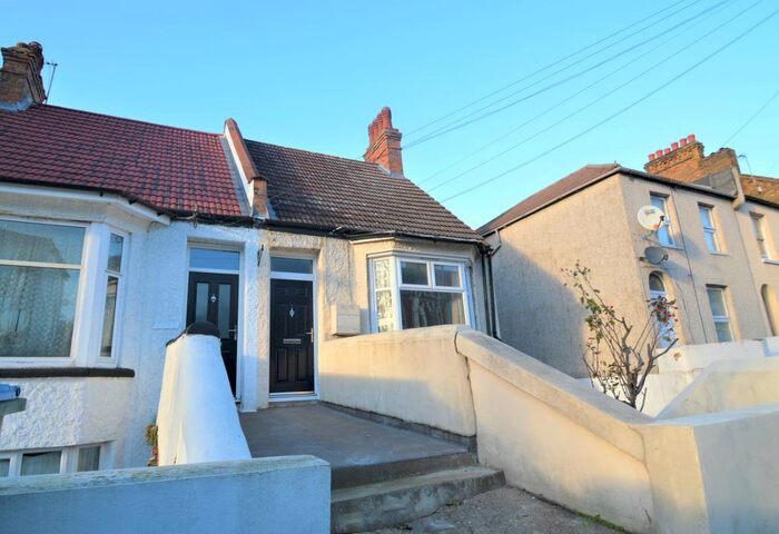 2 Bedroom Maisonette To Rent In Eglinton Road, London, SE18