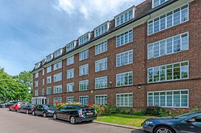 Studio To Rent In Willesden Lane, Willesden, London, NW6