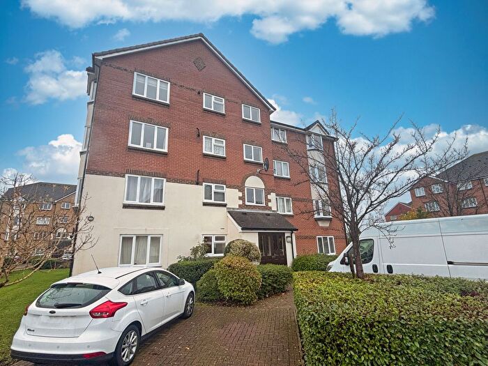 1 Bedroom Flat To Rent In St. Annes Mount, Redhill, RH1