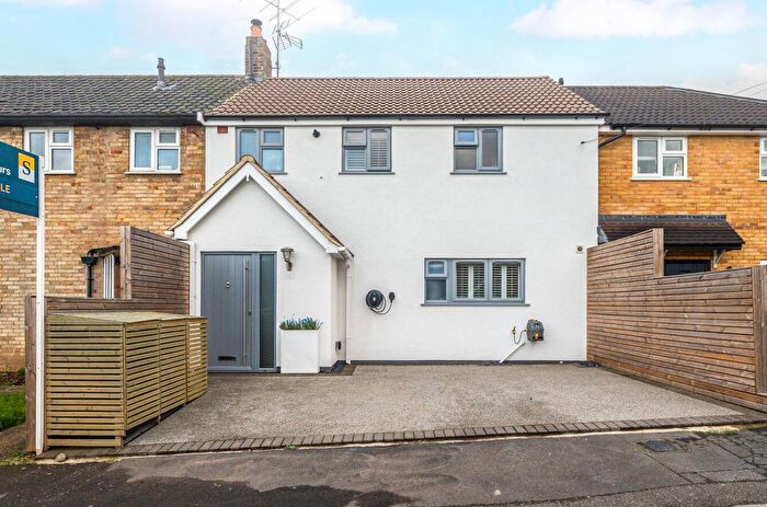 3 Bedroom Terraced House For Sale In Chiddingfold, Godalming, Surrey, GU8