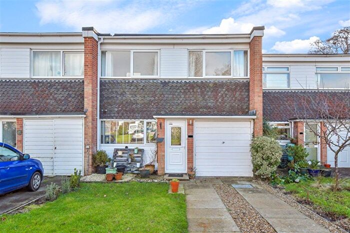 4 Bedroom Terraced House For Sale In Maisemore Gardens, Emsworth, Hampshire, PO10