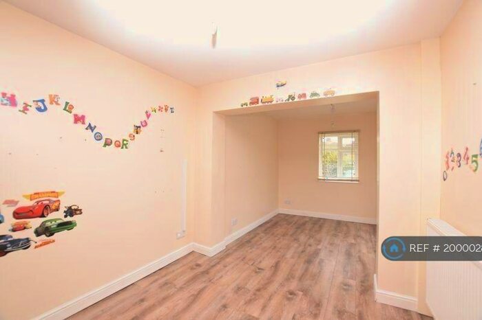 3 Bedroom End Of Terrace House To Rent In Repton Road, Orpington, BR6
