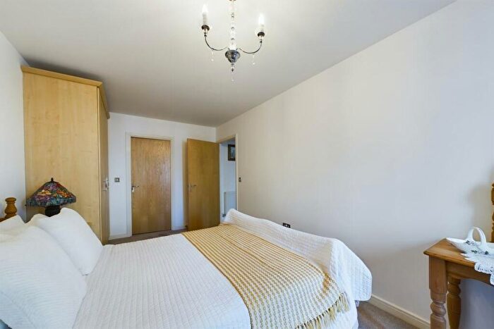 2 Bedroom Apartment For Sale In Shippam Street, Chichester, PO19