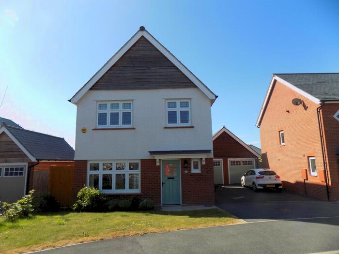 3 Bedroom Detached House To Rent In Cilfach Crwys, Penrhosgarnedd, Bangor, LL57