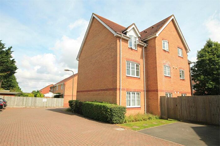 2 Bedroom Flat To Rent In Horseshoe End, Newbury, RG14