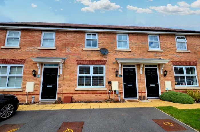 3 Bedroom Terraced House For Sale In De Bray Close, Northampton, NN5