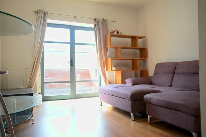 2 Bedroom Flat To Rent In George Street, Nottingham, NG1