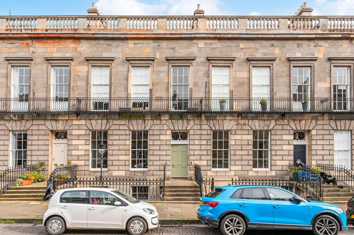 2 Bedroom Flat For Sale In Carlton Street, Stockbridge, Edinburgh, EH4