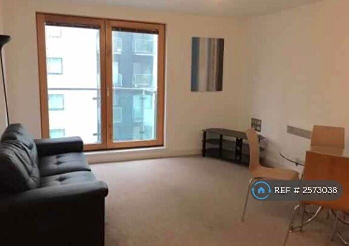 1 Bedroom Flat To Rent In Vallea Court, Manchester, M4