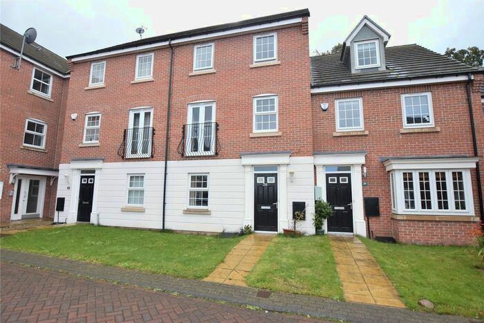 4 Bedroom Terraced House To Rent In Edward Close, Pudsey, West Yorkshire, LS28