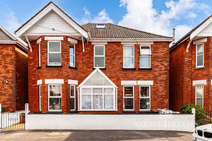 2 Bedroom Flat For Sale In St. Marys Road, Bournemouth, Dorset, BH1