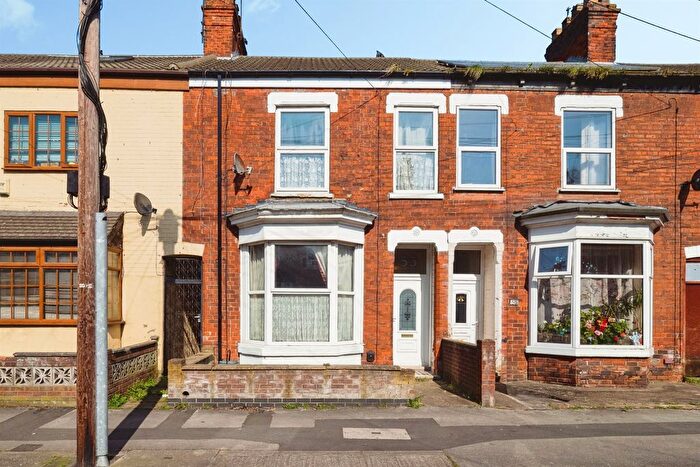 3 Bedroom Terraced House For Sale In Sherburn Street, Hull, HU9