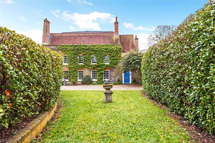 4 Bedroom Semi-Detached House For Sale In Rectory Gardens, Thatcham, Berkshire, RG19