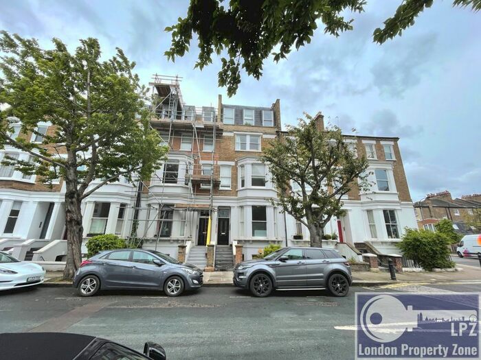 Studio To Rent In Netherwood Road, Brook Green, W14
