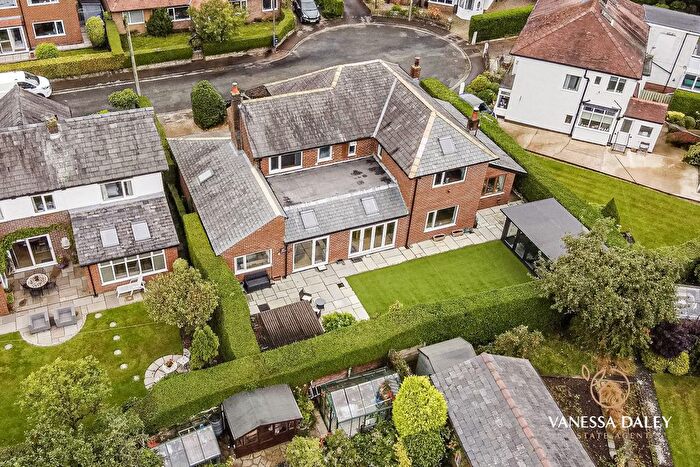 4 Bedroom Detached House For Sale In South Grove, Preston, PR3