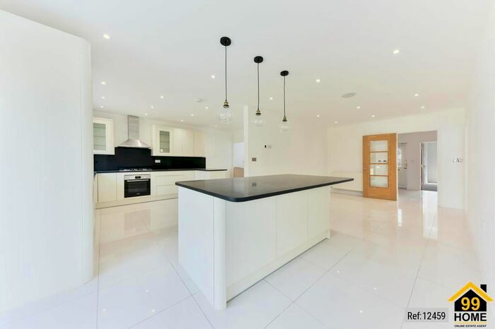 3 Bedroom Detached House To Rent In Upland Road, Sutton, Surrey, SM2