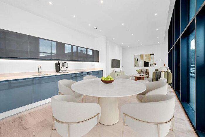 3 Bedroom Flat For Sale In Silbury Boulevard, Technology House, MK9
