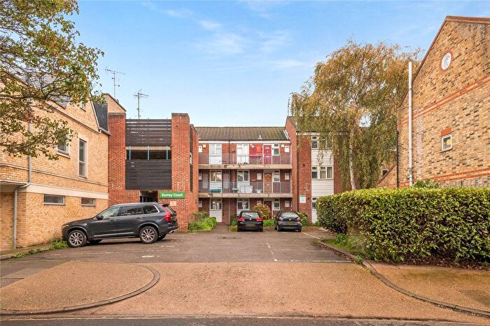 1 Bedroom Flat To Rent In Grove Road, Barnes, SW13