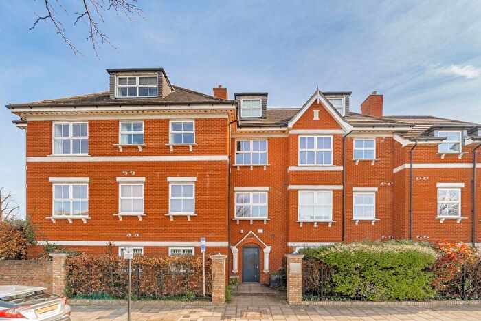 2 Bedroom Flat To Rent In Daysbrook Road, Streatham, SW2